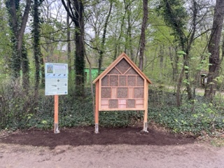Wildbienenhotel-XXXXL für den Vogelpark Karlstern in Mannheim